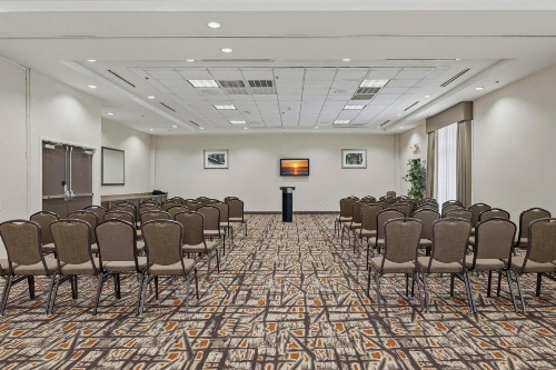 Kozy Hotel Houston North image 7