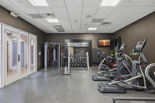 Kozy Hotel Houston North image 8