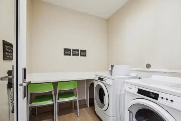 Kozy Hotel Houston North 9