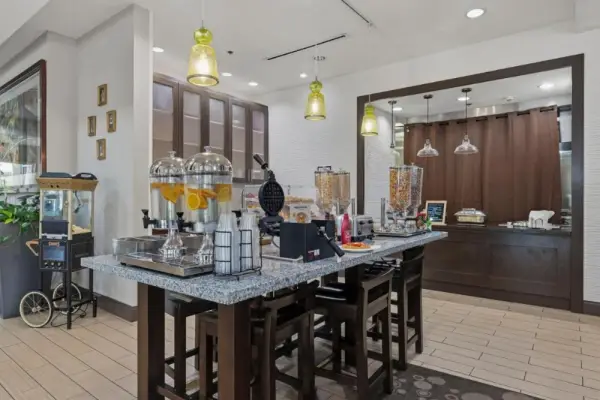 Kozy Hotel Houston North 6